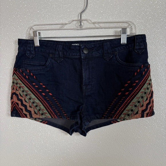 BDG Embroidered Denim Shorts Size 29 Dark Wash Boho Festival Low Rise Stretch - Picture 2 of 14